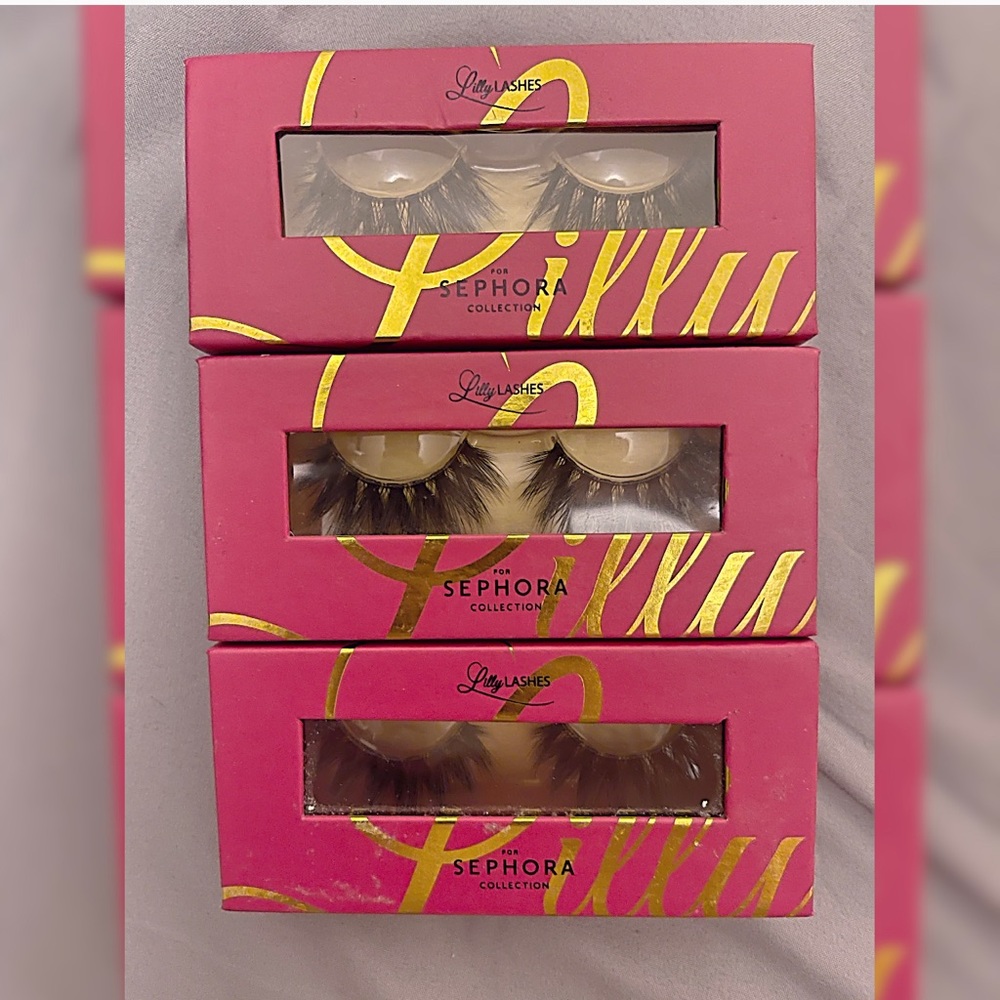 Lilly lashes Mykonos